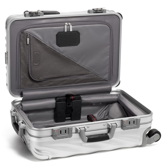 *NWT* TUMI 19 DEGREE ALUMINUM International Expandable Carry-On - Picture 2 of 7
